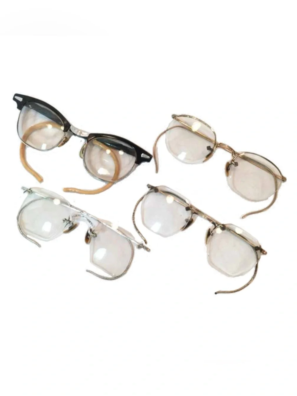 4 Pairs of Vintage Eyeglasses